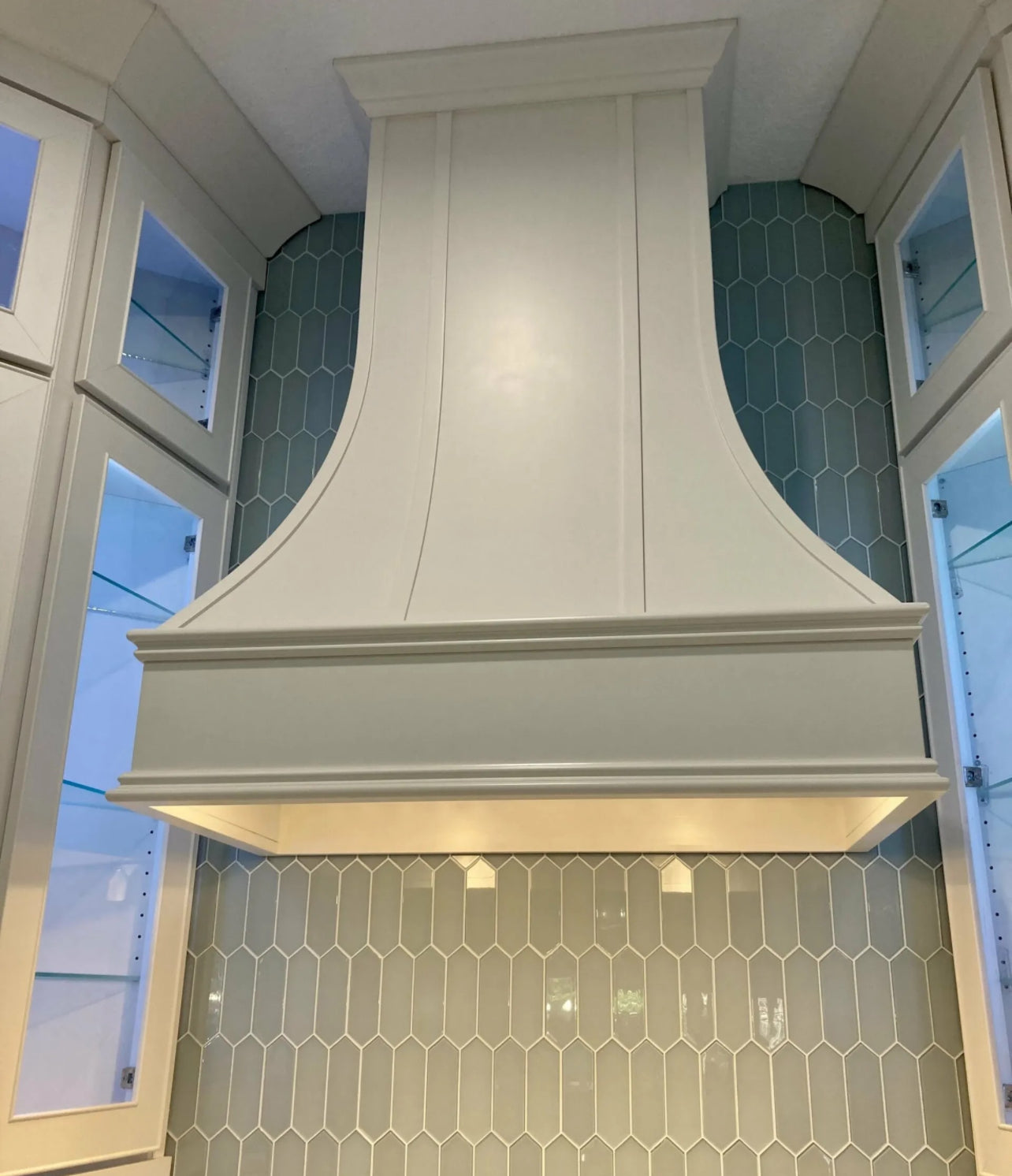 The Curved Gourmet Range Hood with or without Trim, Banding or Corbels